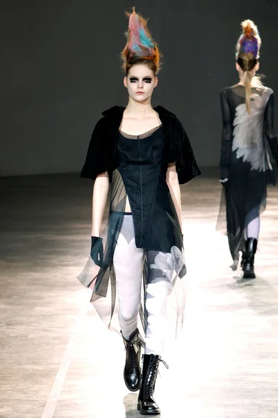 Look 5